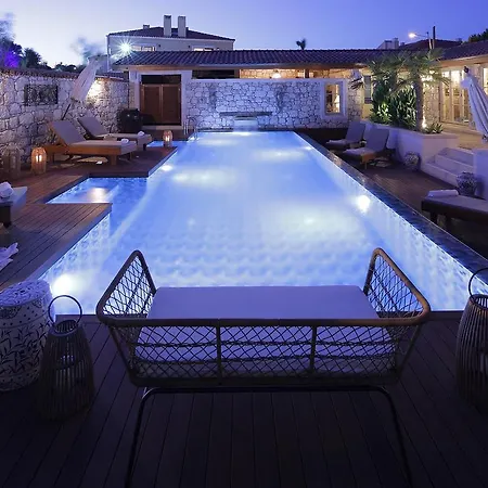 Agrovela Otel Alaçatı